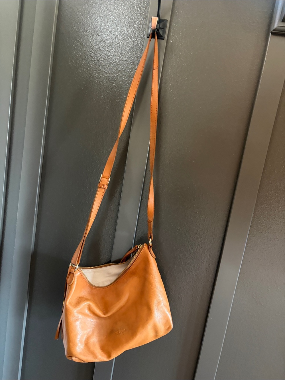 Margot Classic Tan Leather Crossbody Bag with Adjustable Strap